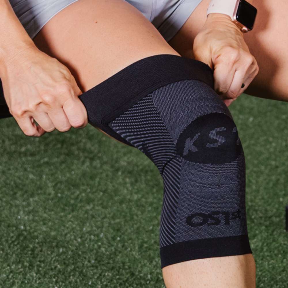 Knee Compression Sleeve Brace (KS7) - Black - Image 7