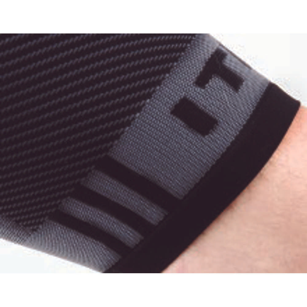 QS4 Thigh Brace Compression Sleeve - Black - Image 2